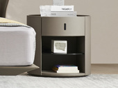 Milantti 米兰蒂 极简风格 优质马鞍革+不锈钢灰钛拉手 圆弧防撞设计 床头柜