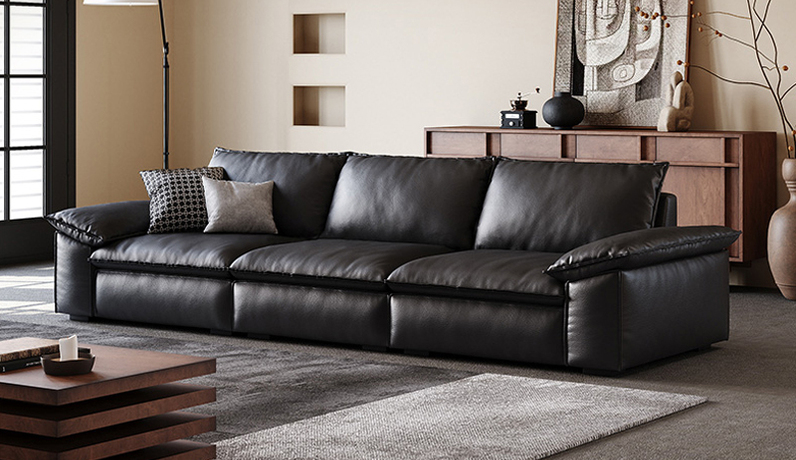 欧瑞仕 意式极简 布朗尼真皮沙发 高定头层黄牛皮 饱满宽厚枕形扶手坐躺无忧 蓬松羽绒靠包+高密度海绵座包 云感双重体验 舒适结构贴合人体曲线 四人位沙发