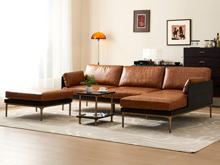  英伦风 进口实木微雕工艺 设计感深浅光影变化 厚实柔韧油蜡仿真皮 高弹柔软海绵 阿尔贝托雕塑金属高脚 沙发组合 左贵妃+脚踏