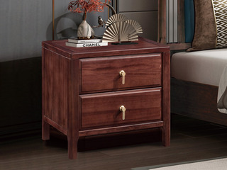  新中式 进口乌金木 纹理自然温润 经典双抽设计 精致五金拉手点缀 床头柜