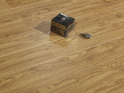  现代简约 多层实木地板 真木纹 中性色系 桉木地板（此款产品运费为到付 详情可咨询客服）