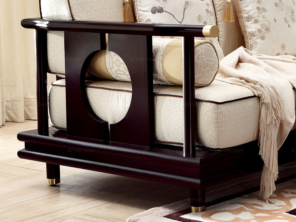 东南亚红檀木(主框架) 实木多层板(辅料) 高精密提花(面料) 高密度